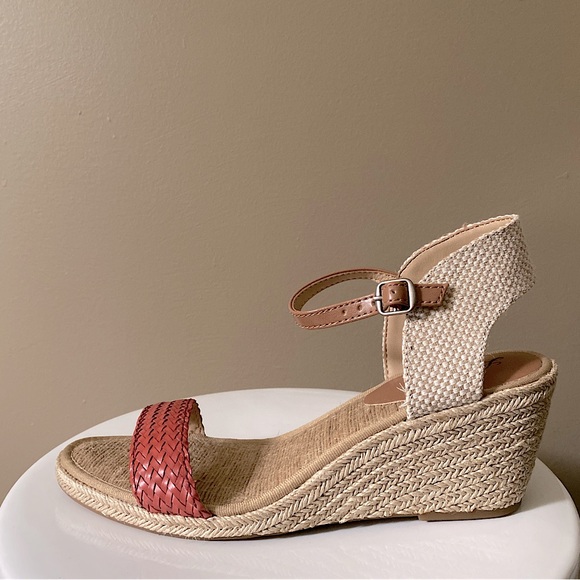 LUCKY BRAND KAVELLI WEDGE ESPADRILLES SANDALS ANKLE STRAP WESTERN 9.5 Tan Red - Picture 1 of 5